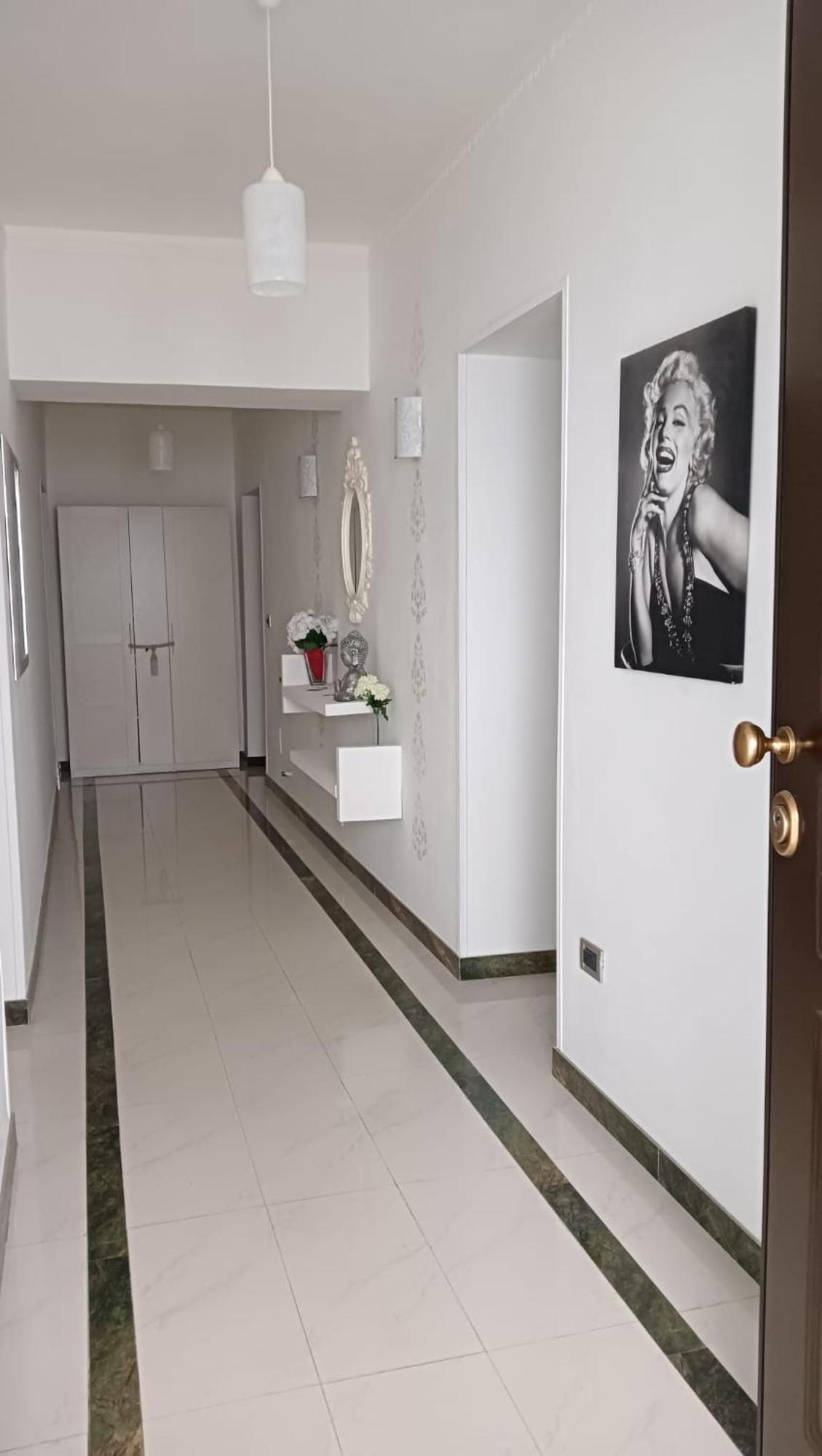 Marilyn Daire Reggio di Calabria Dış mekan fotoğraf